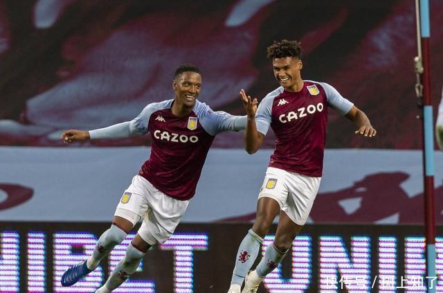 saas-dashboard-overview